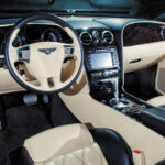 Bentley-Mulsanne--intiror-look-pegasus-chauffeur