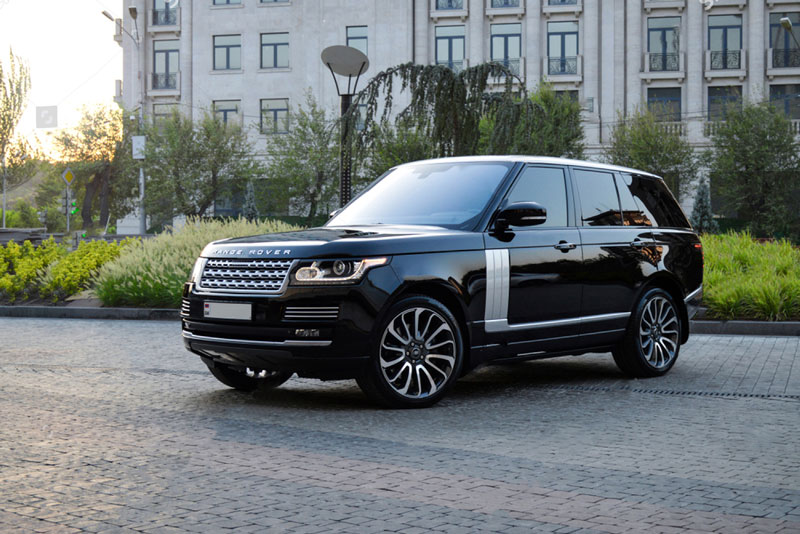 range-rover-back-side-view-1